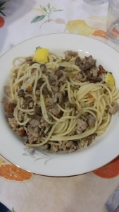 spaghetti salsiccia e funghi (1)